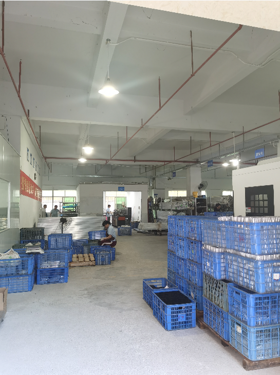 客戶訂單接踵而至，忙碌的發(fā)貨現(xiàn)場|鉑源五金